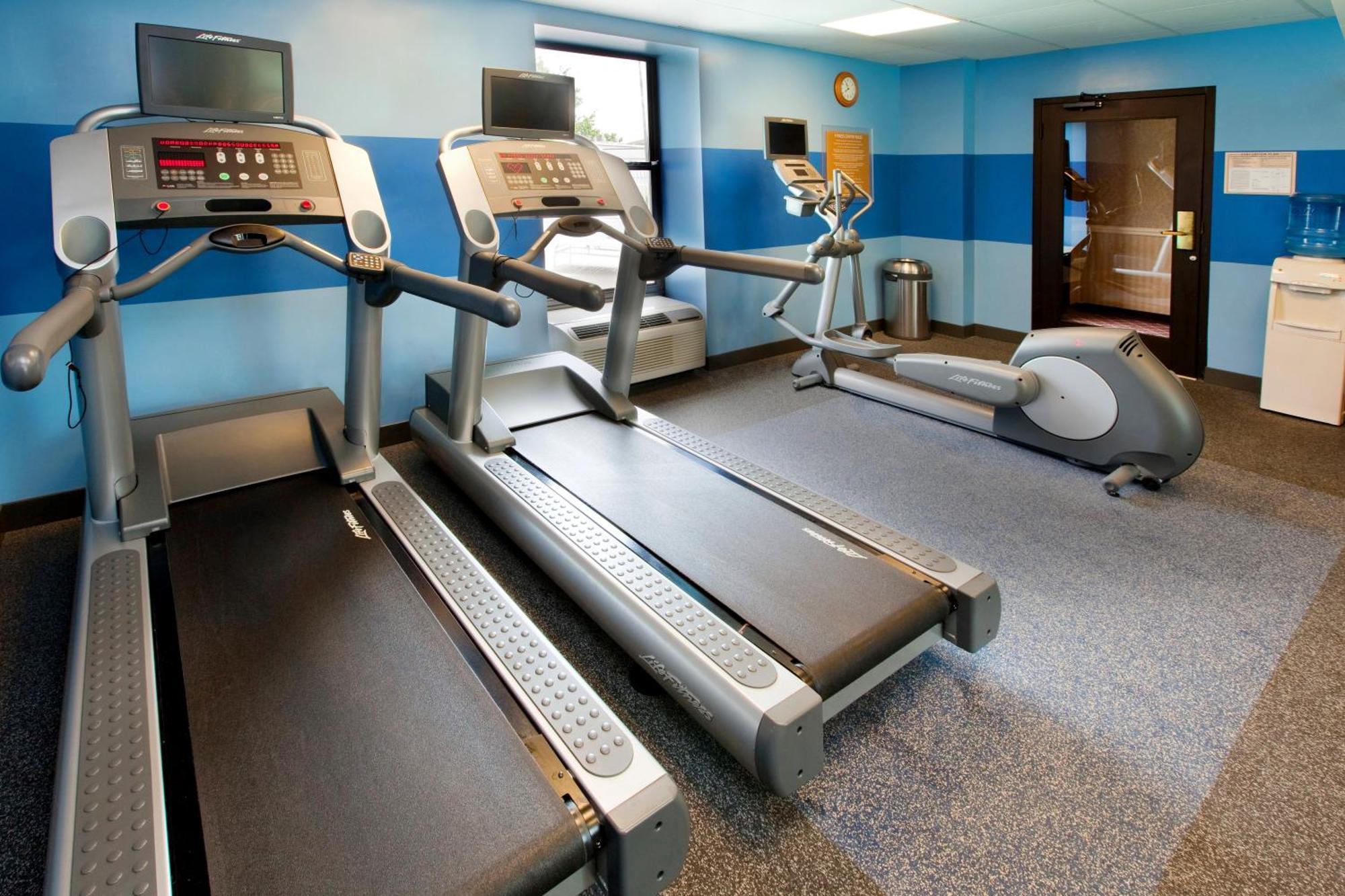 Four Points By Sheraton Charlotte/Пайнвил Екстериор снимка